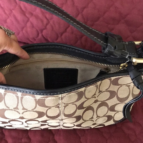 Coach Black Leather trim with brown CC’s - Picture 4 of 4